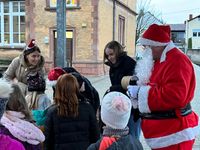 Der Nikolaus zeigte sich zufrieden mit den Kindern unserer Schule